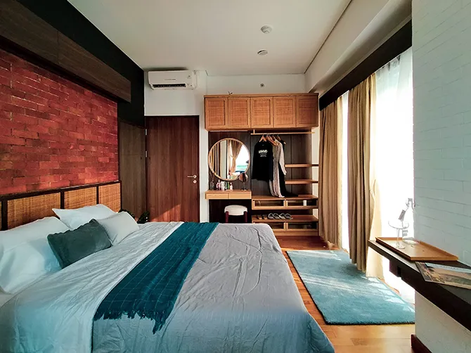 2 BR (CC)