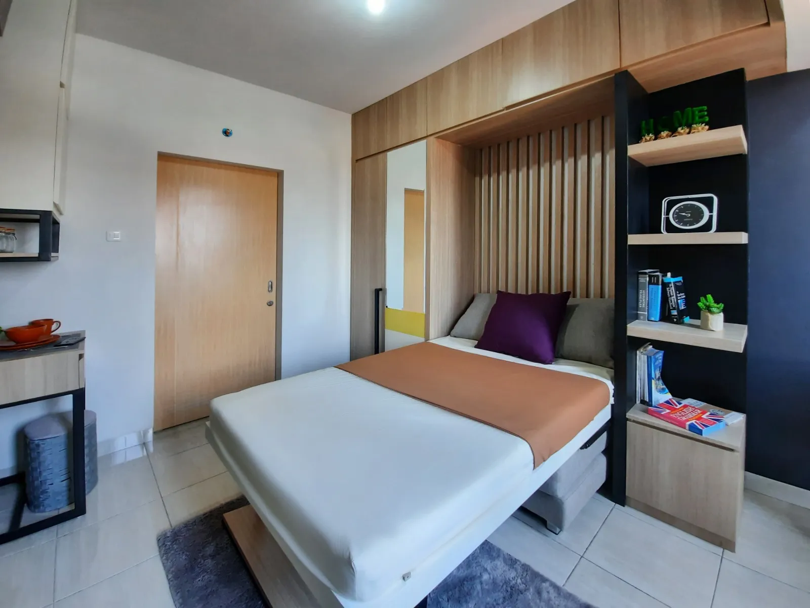 1 BR Corner Tower 2